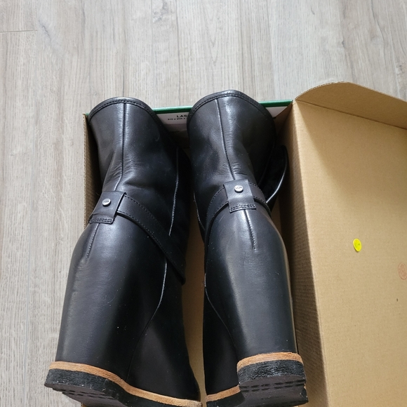 UGG Ellecia Booties - Picture 7 of 7